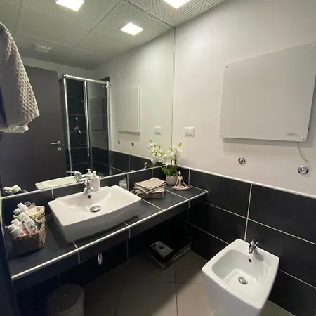 Apartment A Schiera Con Patio